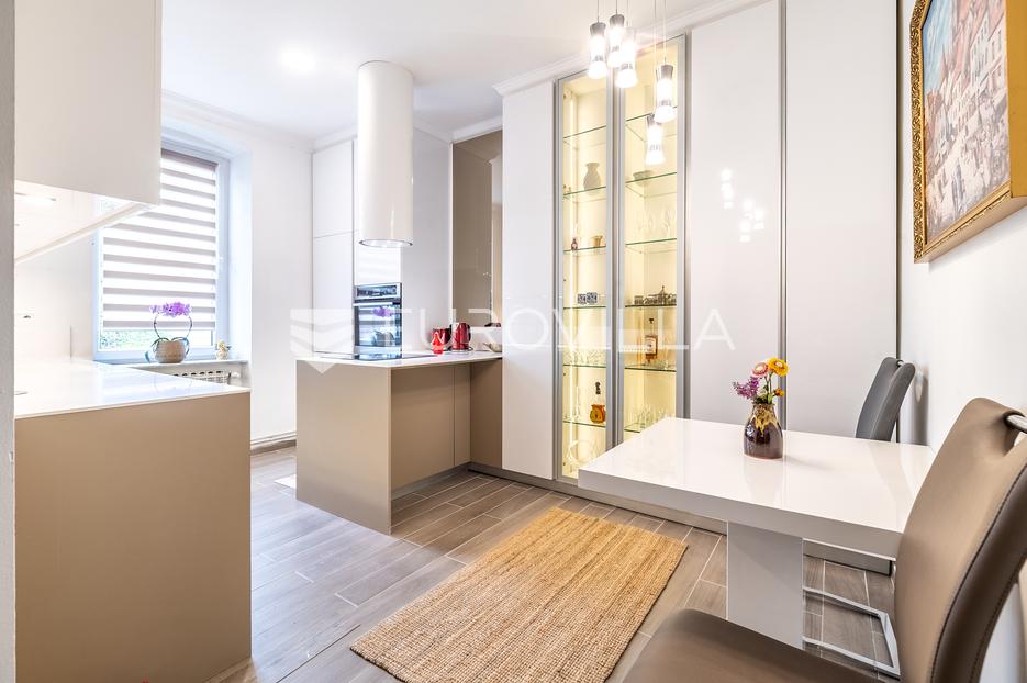 Apartment Zu verkaufen -  Donji Grad