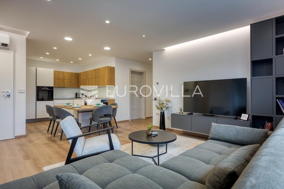 Flat For sale - Istarska Pula