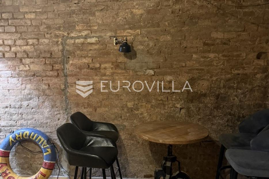 Commerciale In vendita -  Donji Grad