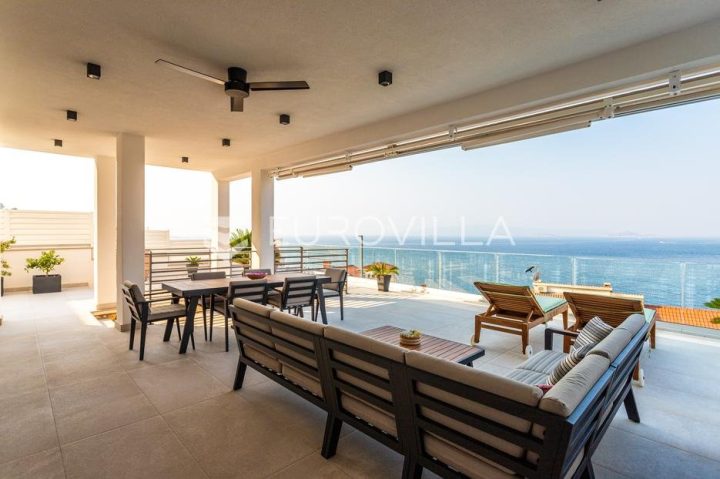 Kuća na prodaju 496 m² – Okrug Donji