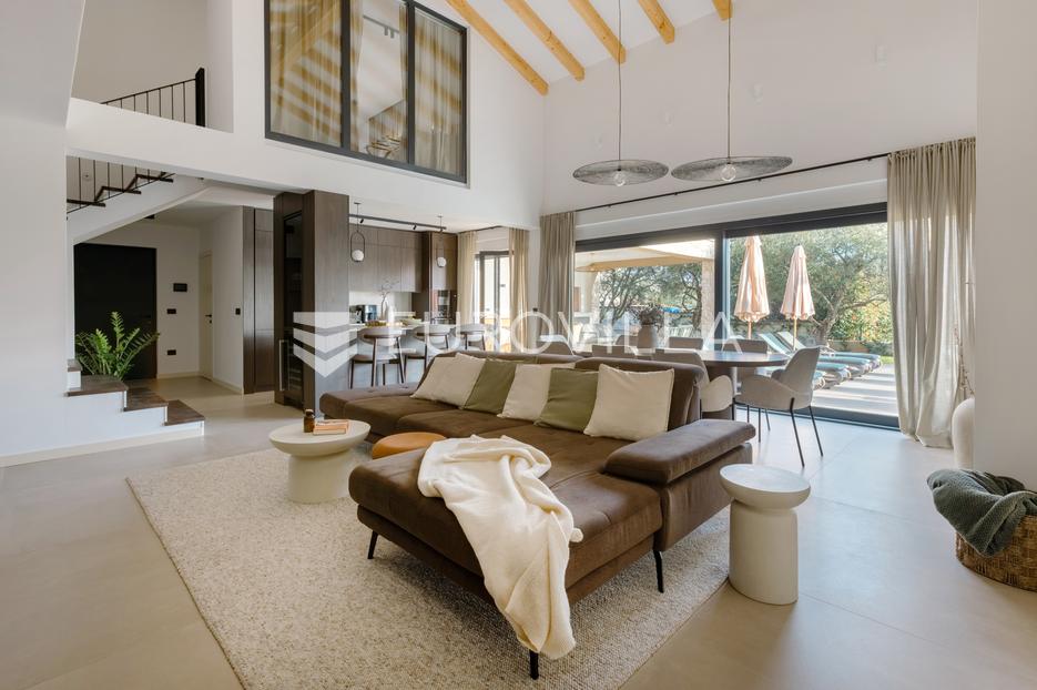 Casa In vendita -  Kaštelir-Labinci