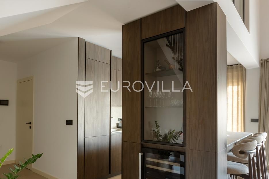 Casa In vendita -  Kaštelir-Labinci