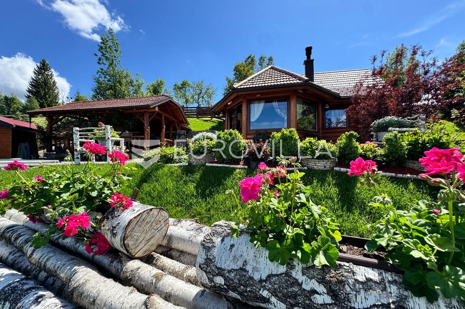 Casa In vendita - Primorsko-goranska Ravna Gora - foto 1/41