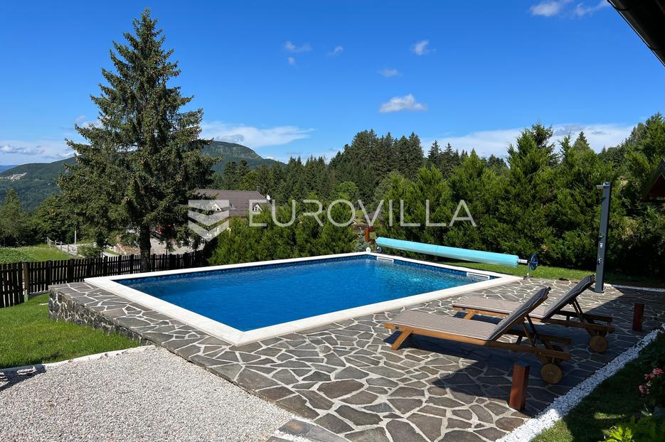 Casa In vendita - Primorsko-goranska Ravna Gora