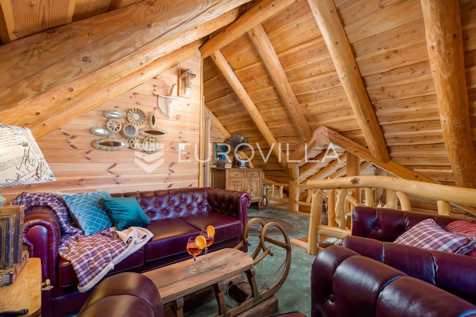Casa In vendita - Primorsko-goranska Ravna Gora