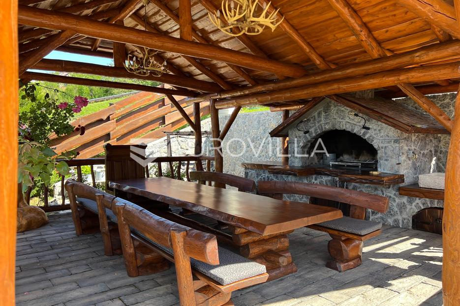 Casa In vendita - Primorsko-goranska Ravna Gora