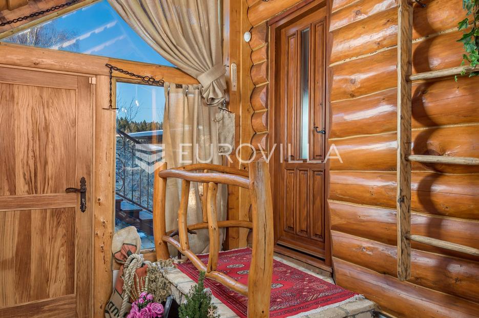 Casa In vendita - Primorsko-goranska Ravna Gora