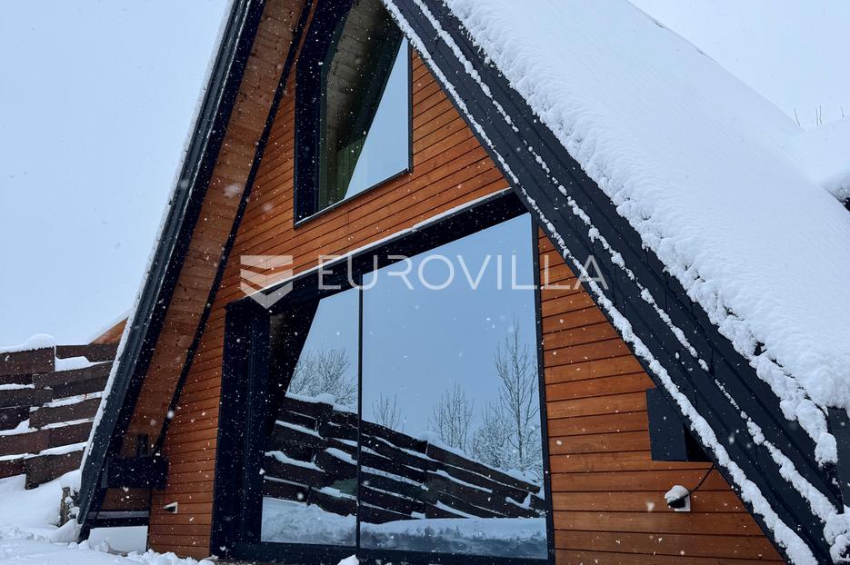 Casa In vendita - Primorsko-goranska Ravna Gora