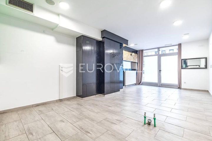 Locaux commerciaux À vendre - Grad Zagreb Stenjevec - foto 2/4