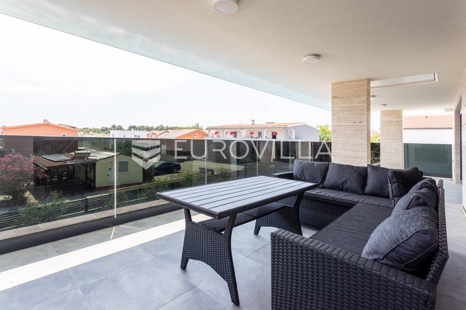 House For sale -  Vir