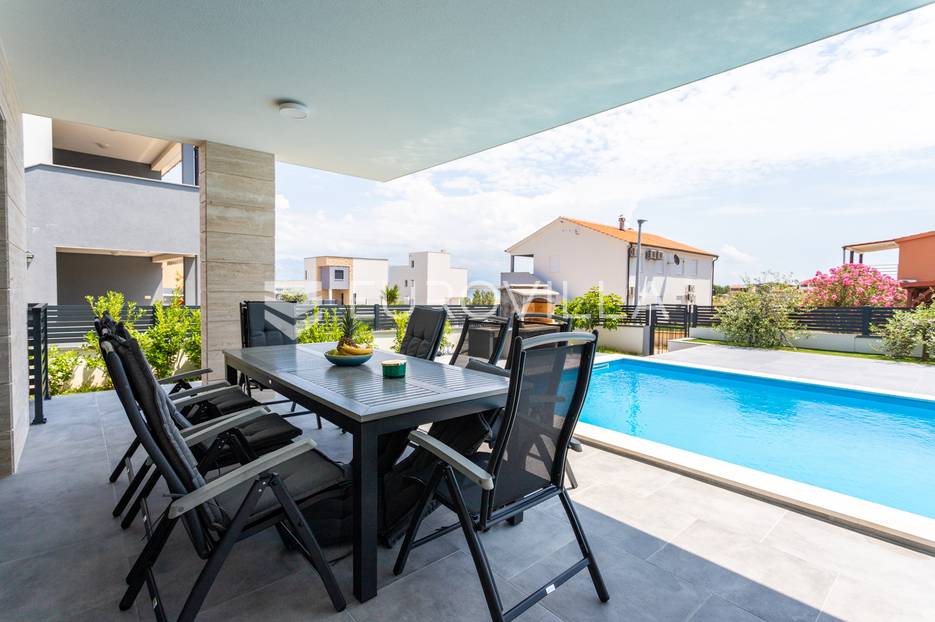 House For sale -  Vir