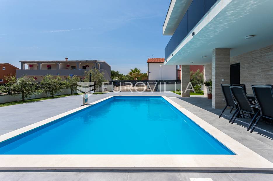 House For sale -  Vir