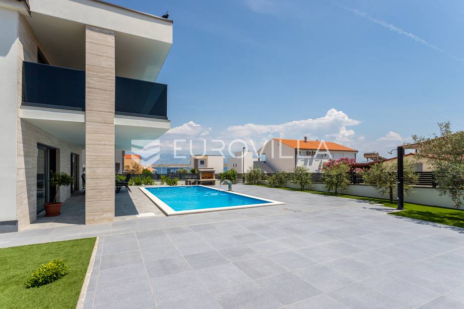 House For sale -  Vir