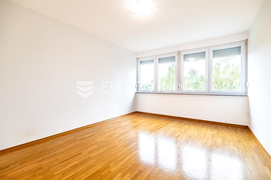 Apartma Naprodaj - Grad Zagreb Peščenica - žitnjak - foto 1/5