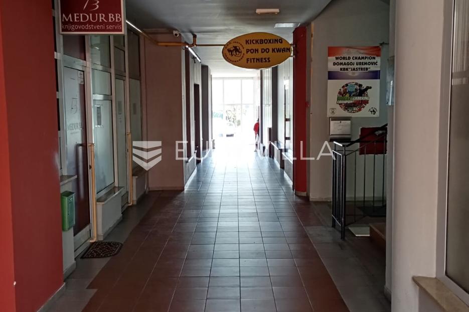 Poslovni prostori Na predaj Centar