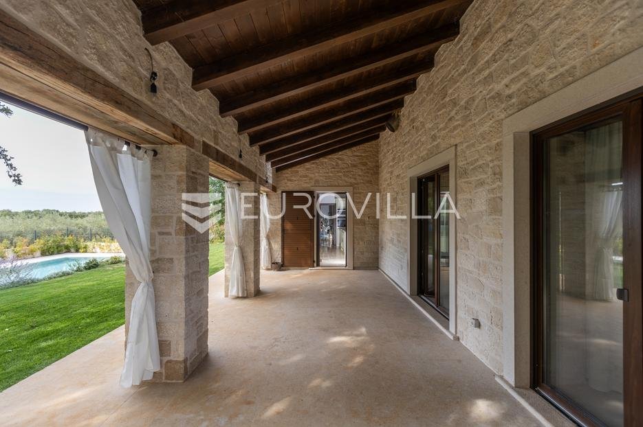 House For sale - Istarska Višnjan
