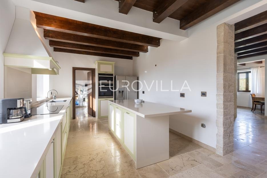 House For sale - Istarska Višnjan