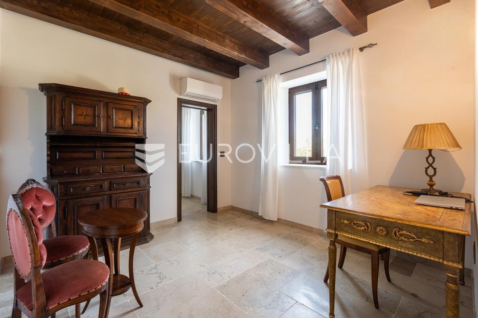 House For sale - Istarska Višnjan
