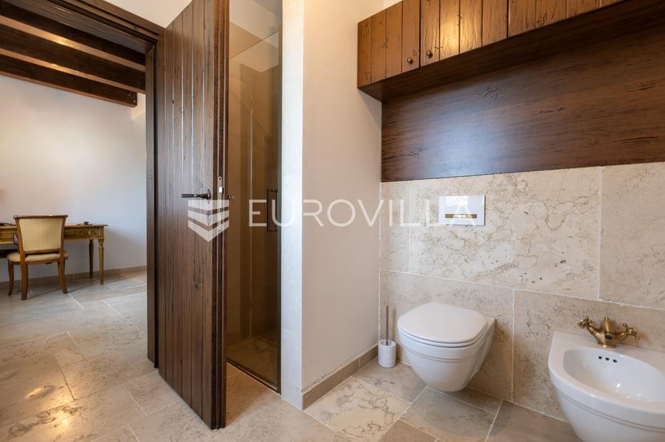 House For sale - Istarska Višnjan