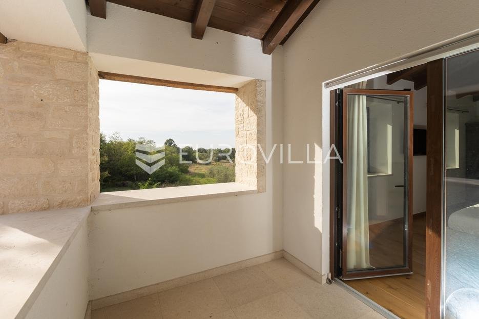 House For sale - Istarska Višnjan