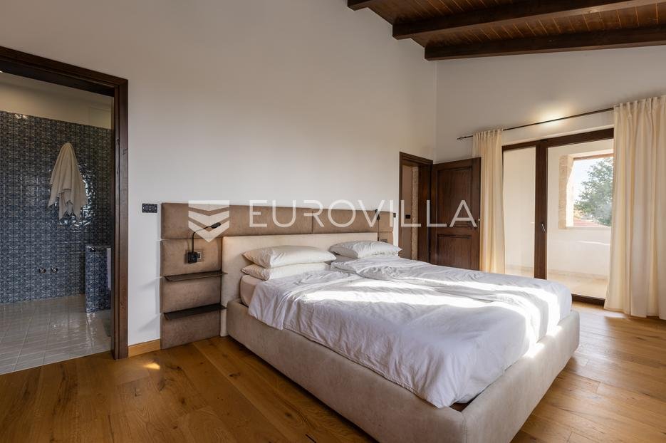House For sale - Istarska Višnjan