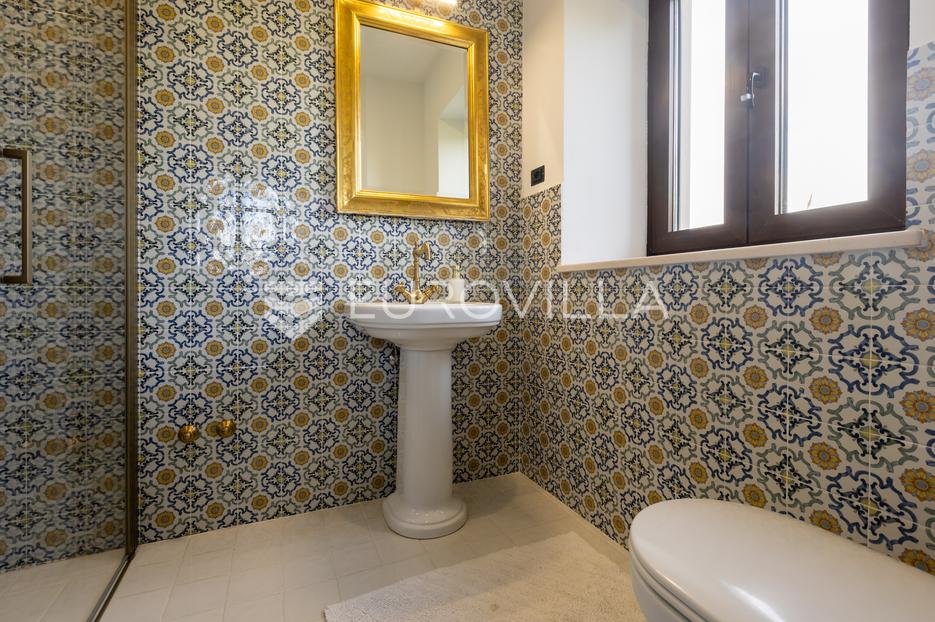 House For sale - Istarska Višnjan