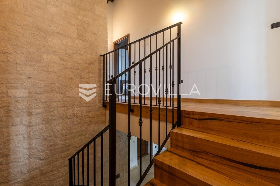 House For sale - Istarska Višnjan