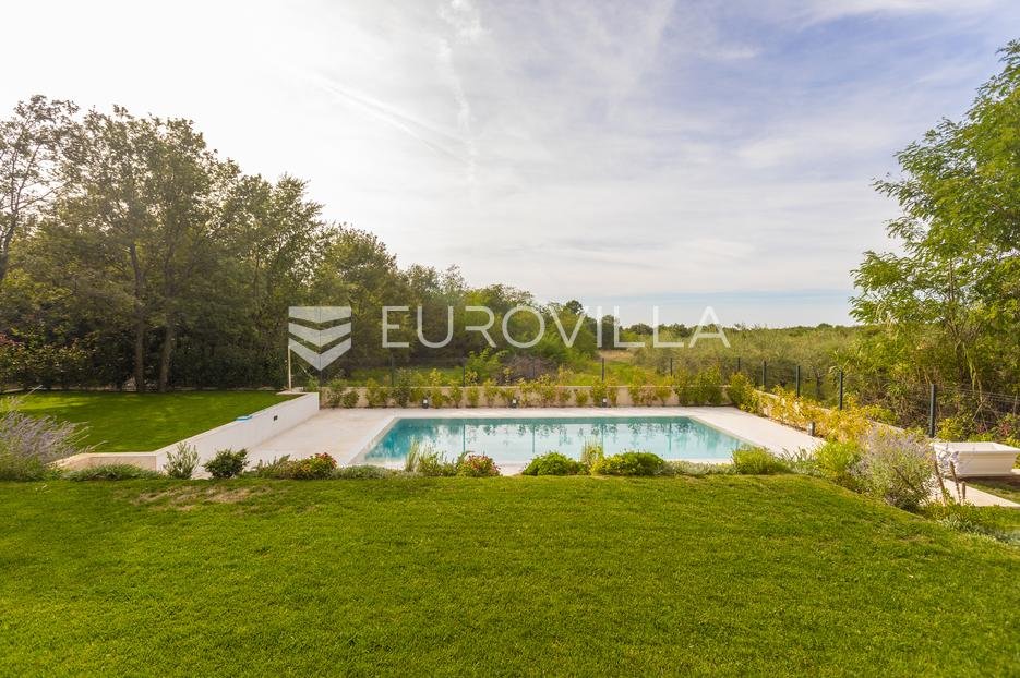 House For sale - Istarska Višnjan