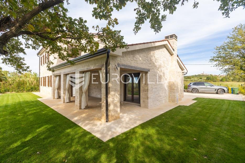 House For sale - Istarska Višnjan