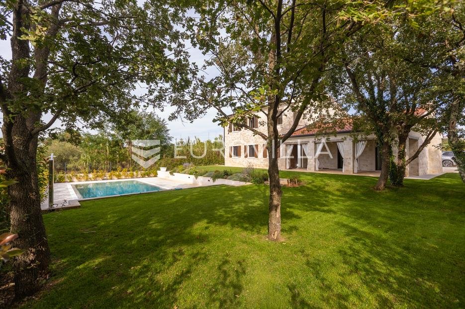 House For sale - Istarska Višnjan