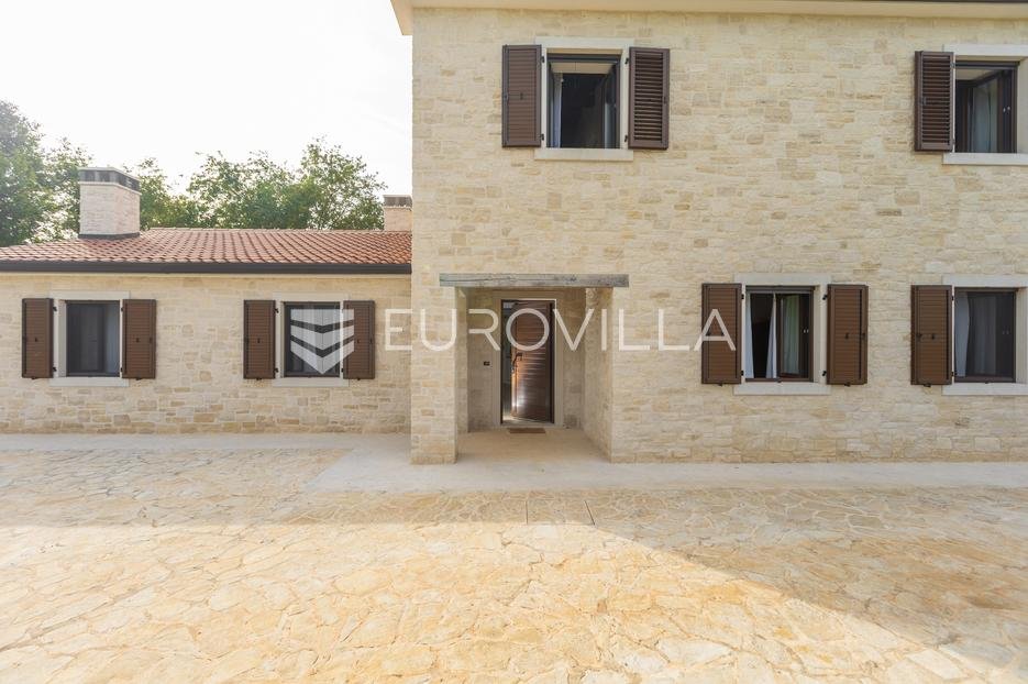 House For sale - Istarska Višnjan