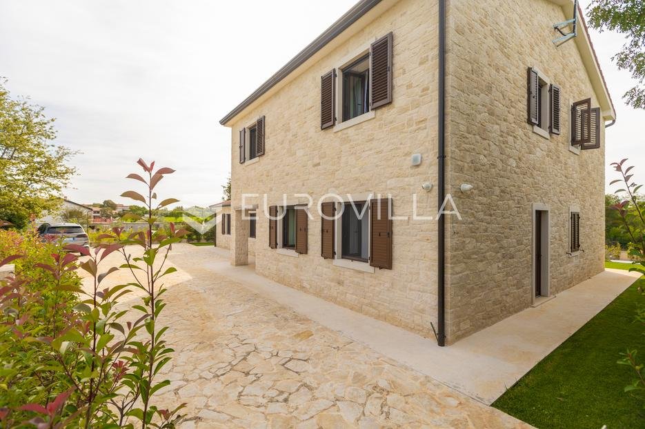 House For sale - Istarska Višnjan