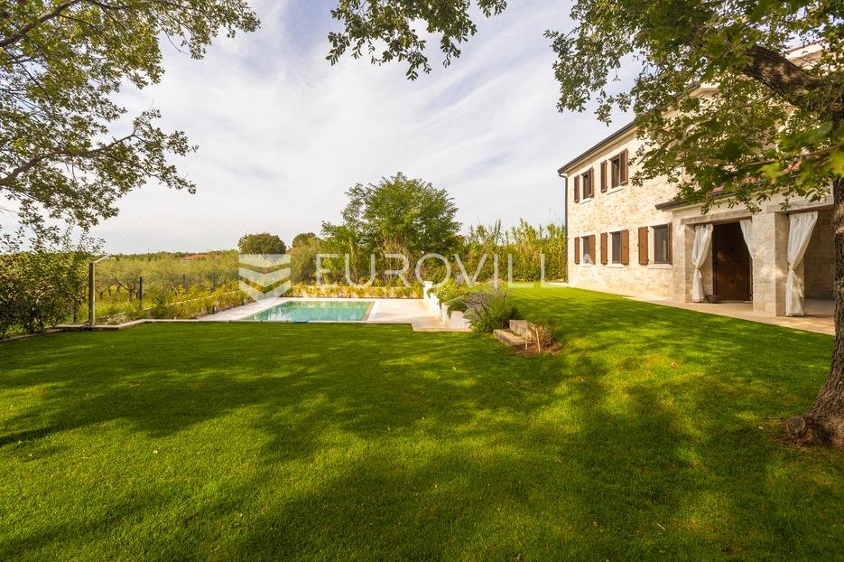 House For sale - Istarska Višnjan