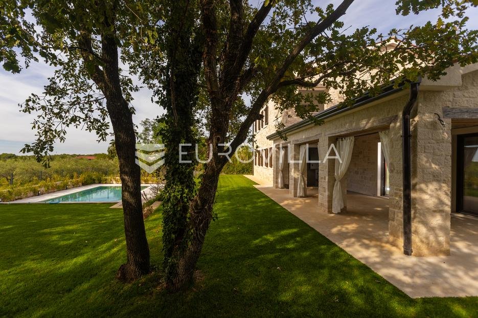 House For sale - Istarska Višnjan