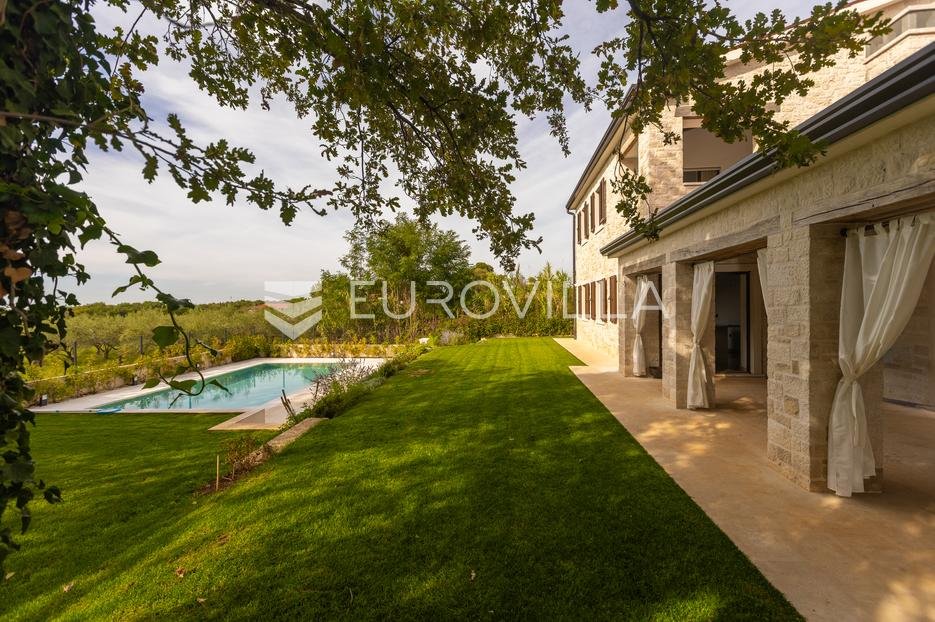 House For sale - Istarska Višnjan