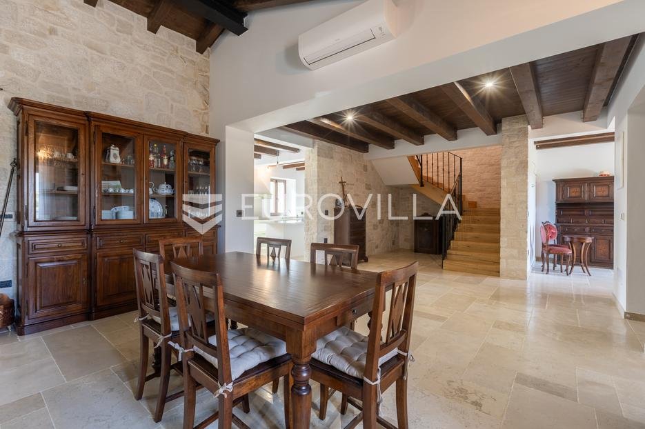 House For sale - Istarska Višnjan