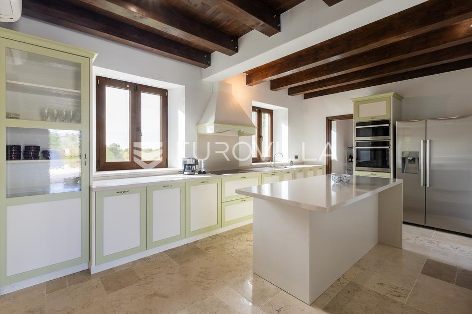 House For sale - Istarska Višnjan