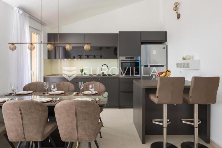 Apartmán na predaj 118 m² – Okrug Gornji