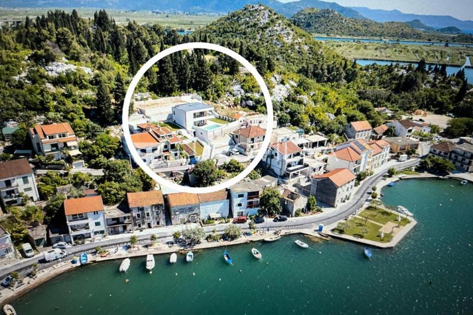 Kuća Na prodaju -  Ploče