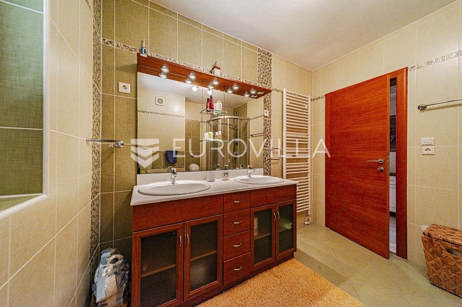 Haus Zu verkaufen - Dubrovačko-neretvanska Lastovo