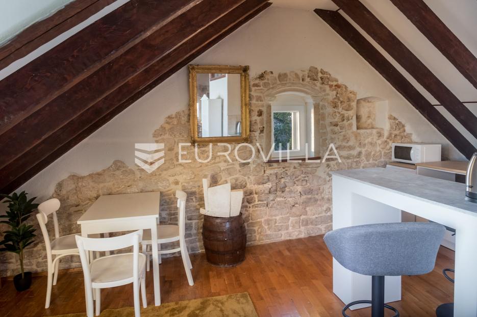 Casa In vendita -  Šibenik