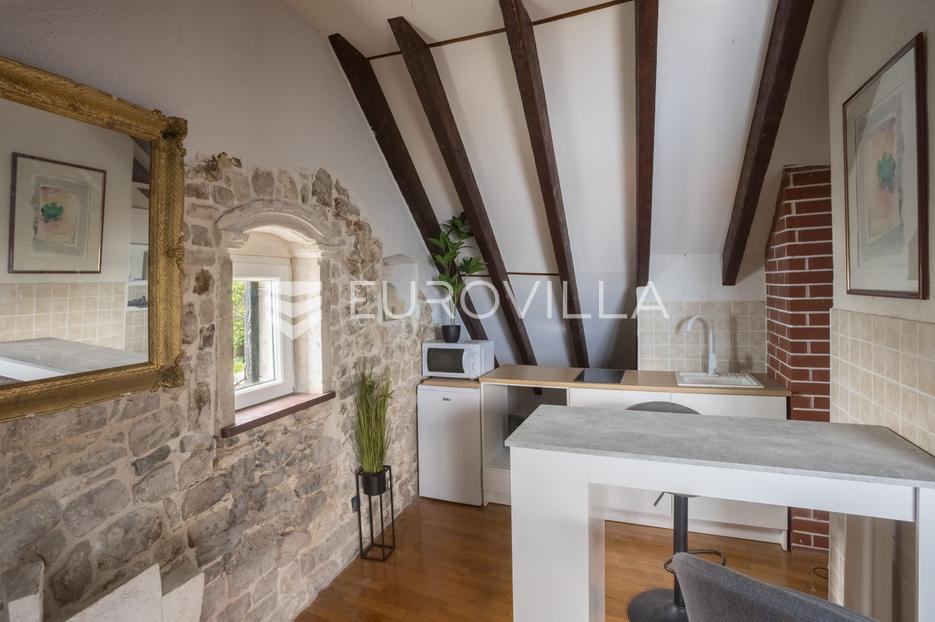 Casa In vendita -  Šibenik