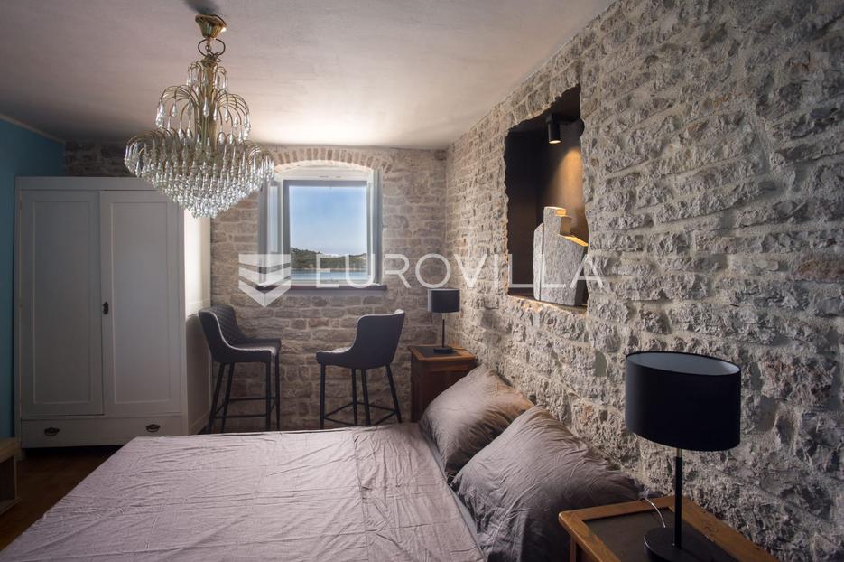 Casa In vendita -  Šibenik