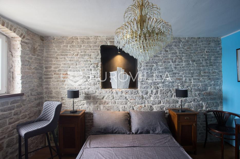 Casa In vendita -  Šibenik
