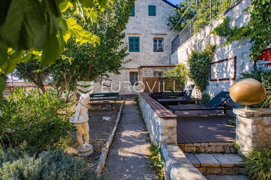 Casa In vendita -  Šibenik
