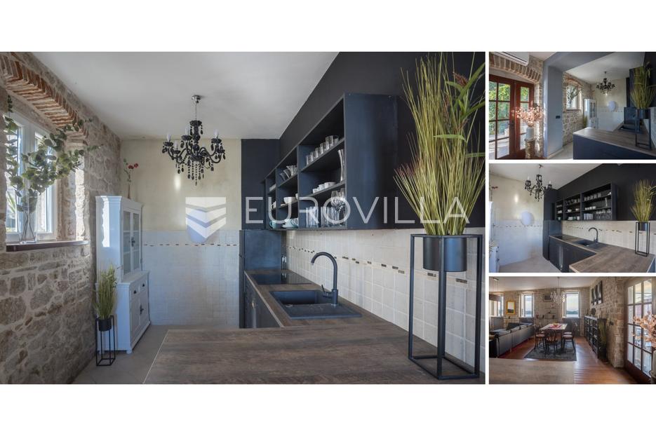 Casa In vendita -  Šibenik