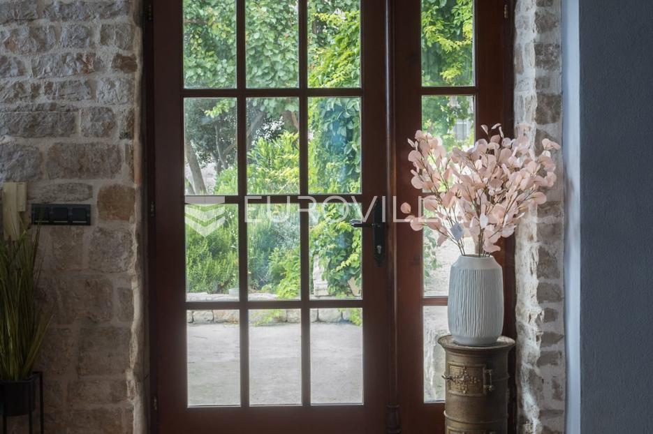 Casa In vendita -  Šibenik