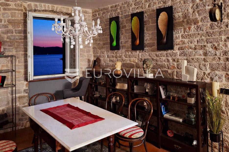 Casa In vendita -  Šibenik