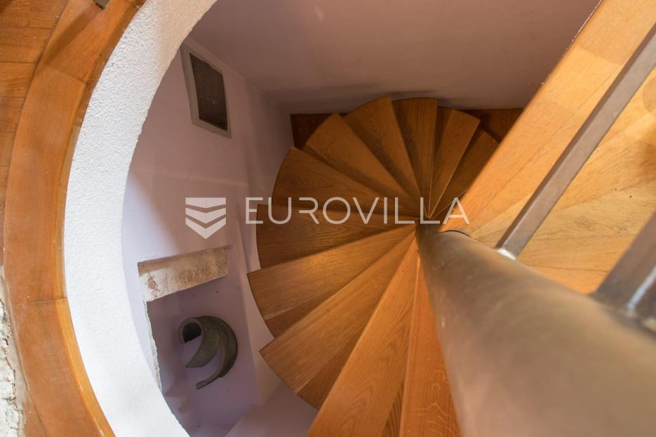 Casa In vendita -  Šibenik