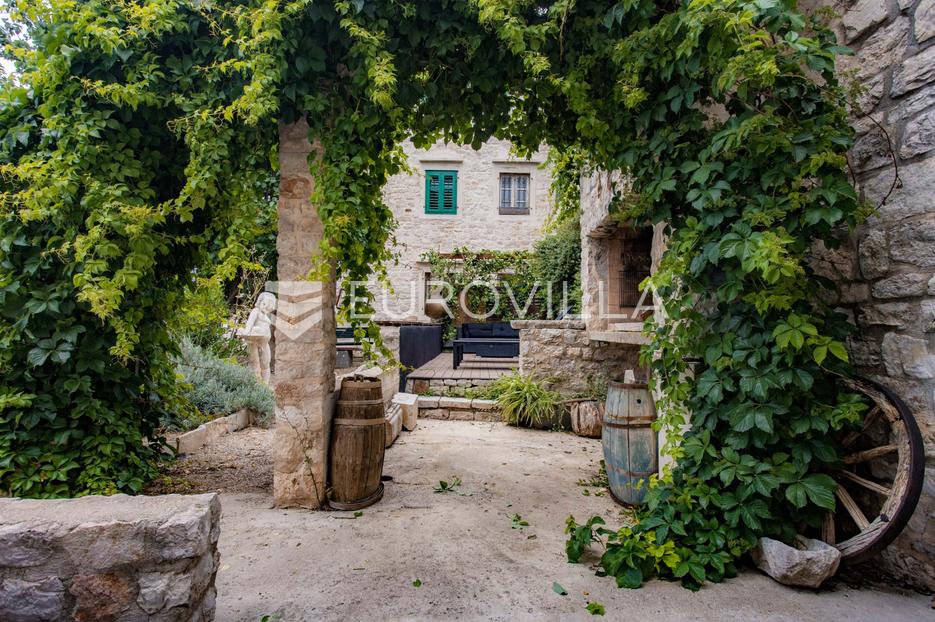 Casa In vendita -  Šibenik
